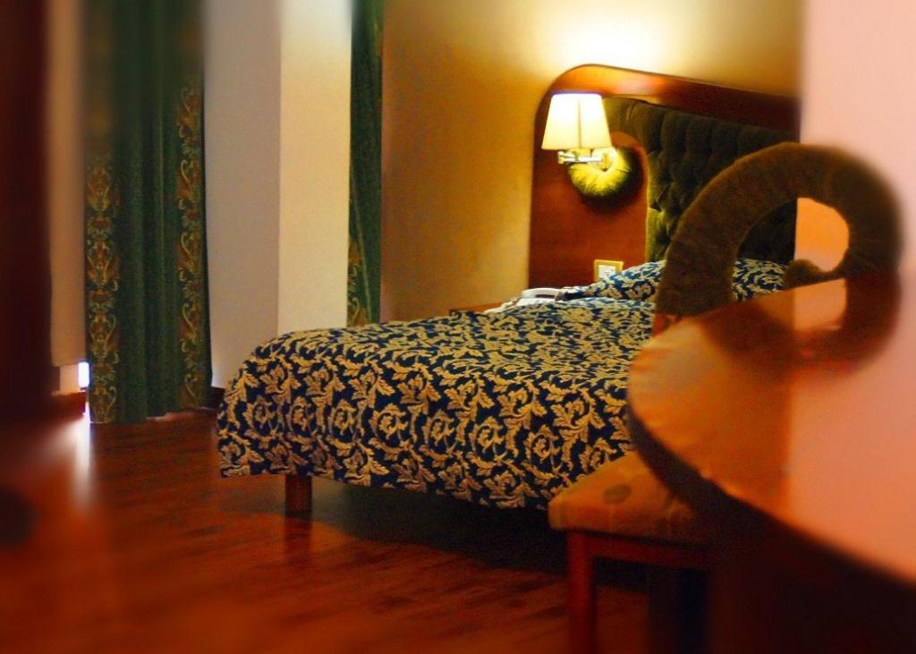 Legend Hotel Beirut Room photo